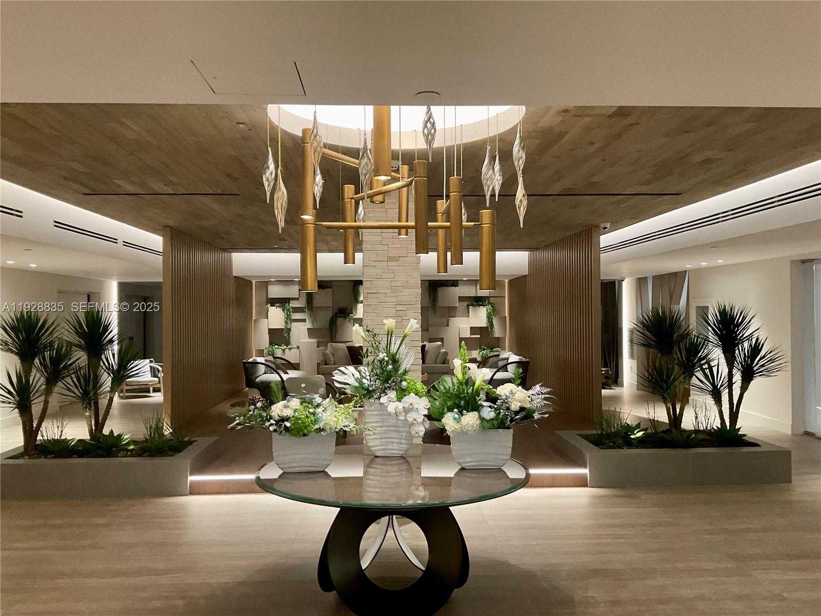 Small Image of 2301 COLLINS AVE #704, Miami Beach Number 3