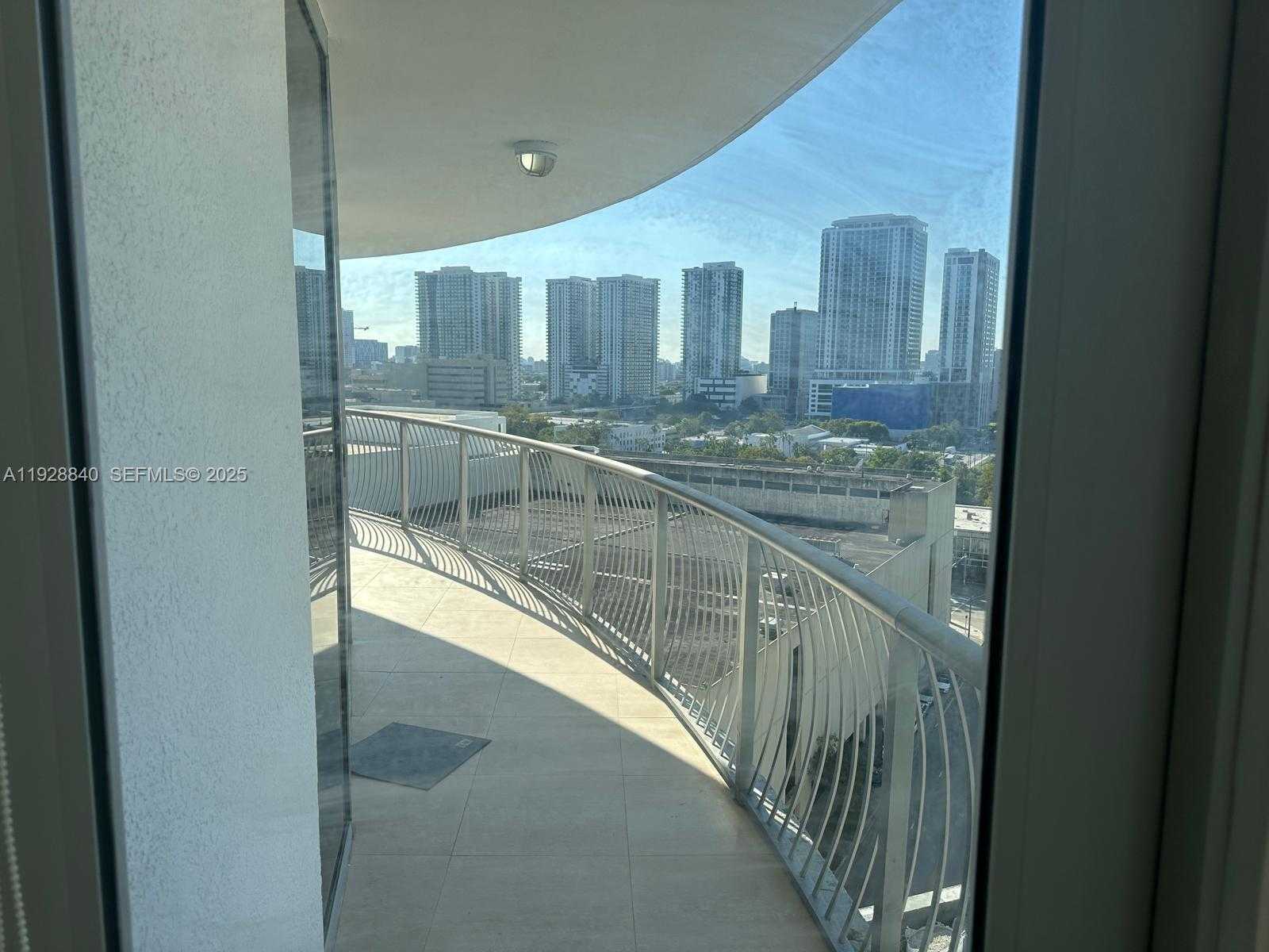 Small Image of 1750 NORTH BAYSHORE DR #1615, Miami Number 25