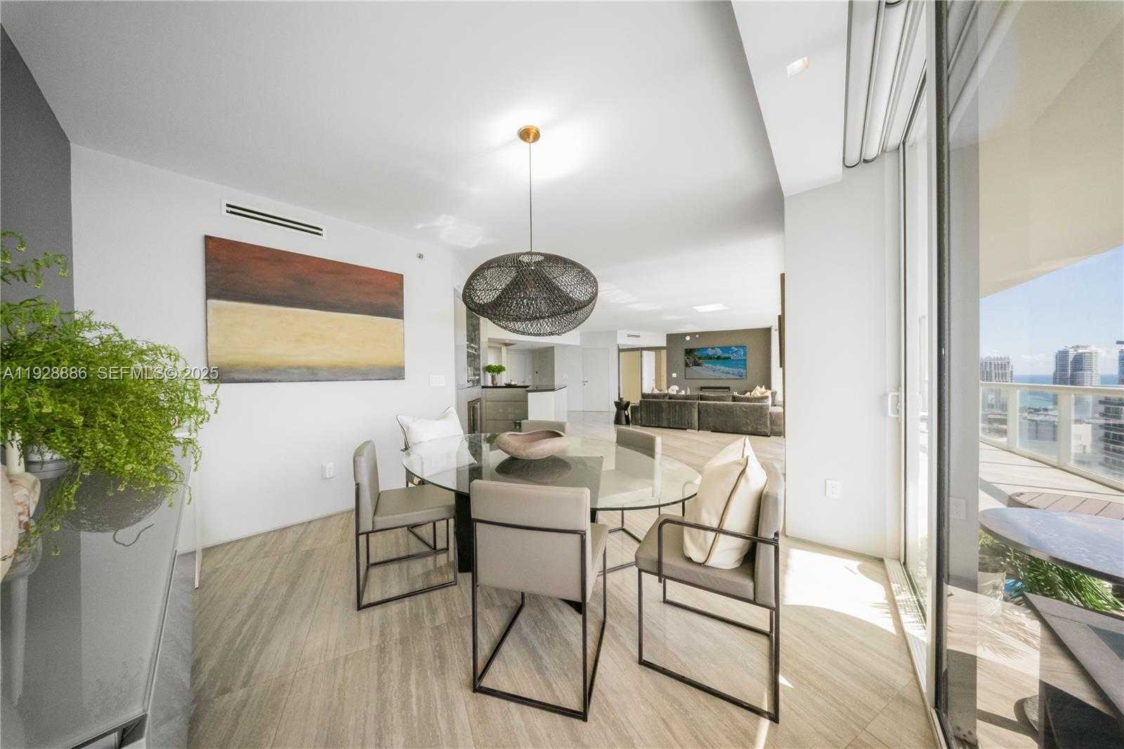 Small Image of 450 ALTON RD #3301, Miami Beach Number 11