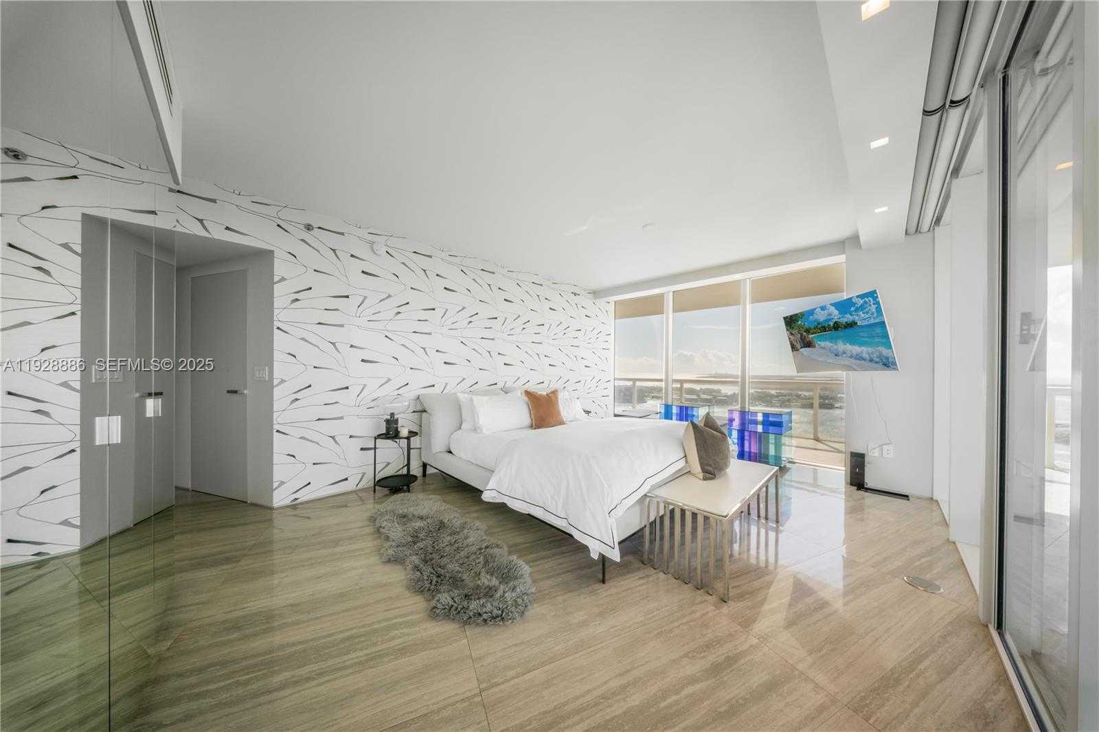 Small Image of 450 ALTON RD #3301, Miami Beach Number 18
