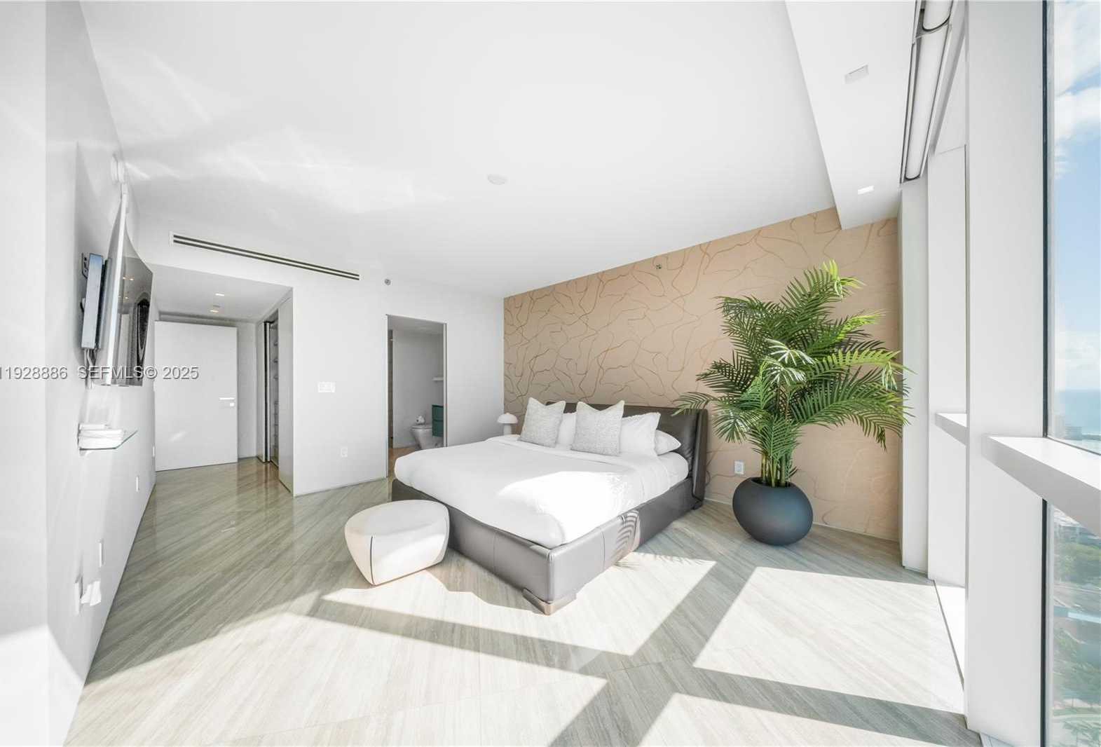 Small Image of 450 ALTON RD #3301, Miami Beach Number 49