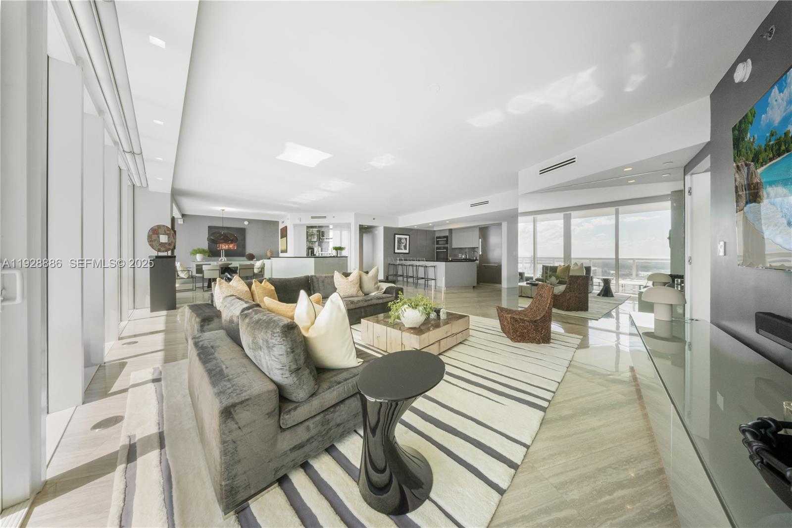 Small Image of 450 ALTON RD #3301, Miami Beach Number 5