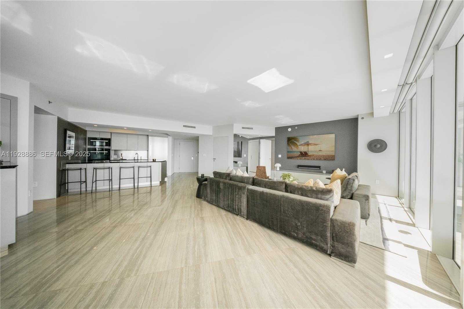 Small Image of 450 ALTON RD #3301, Miami Beach Number 6