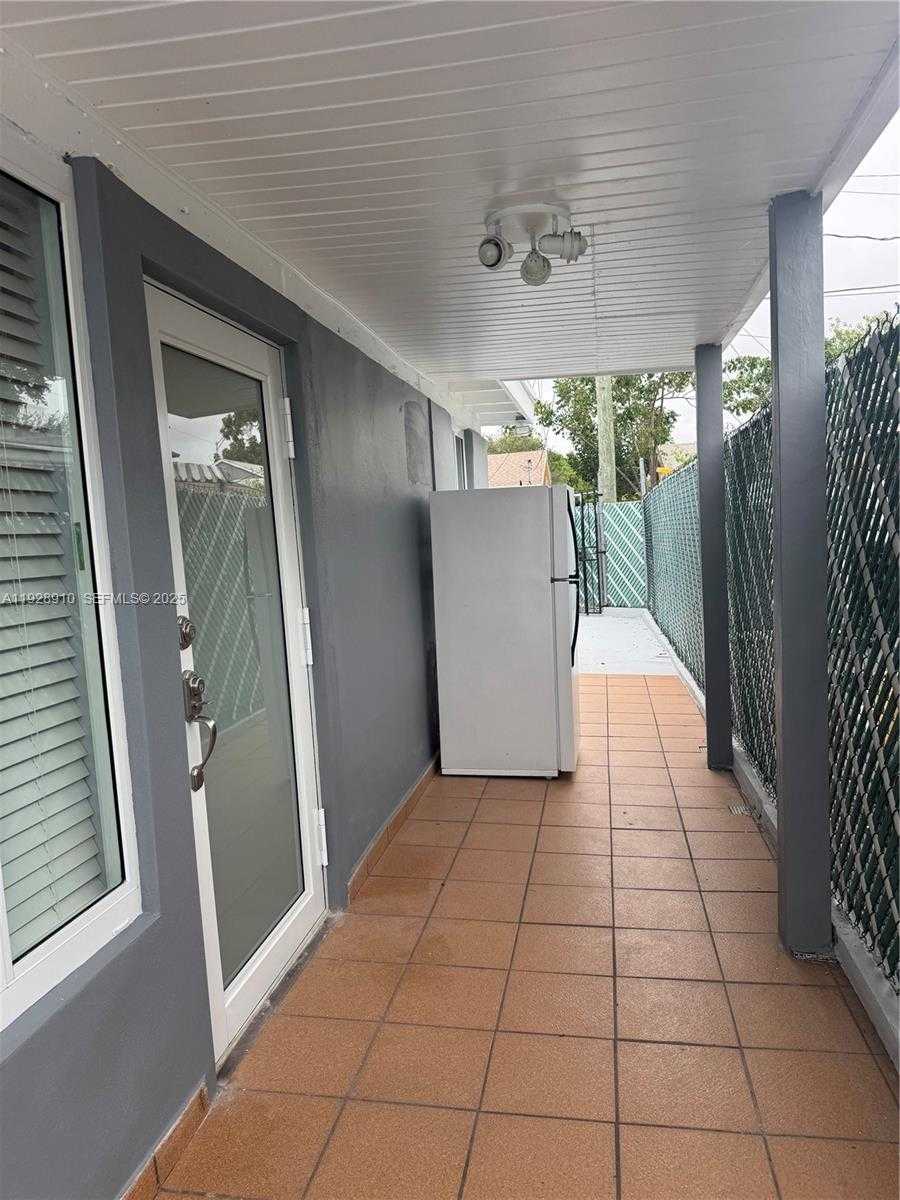 Small Image of 881 HIALEAH DR #2, Hialeah Number 2