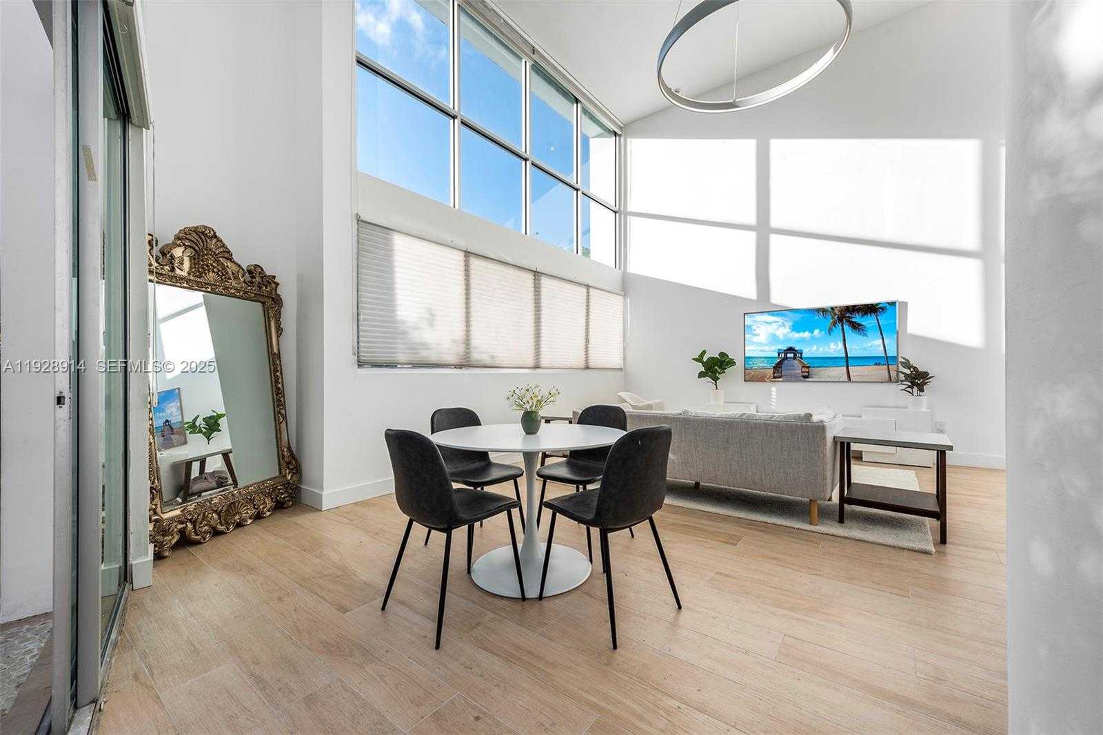 Imagen de Pequeño Objeto