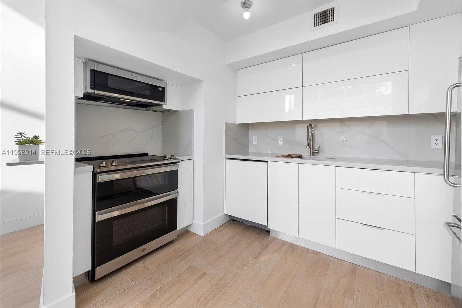 Imagen de Pequeño Objeto