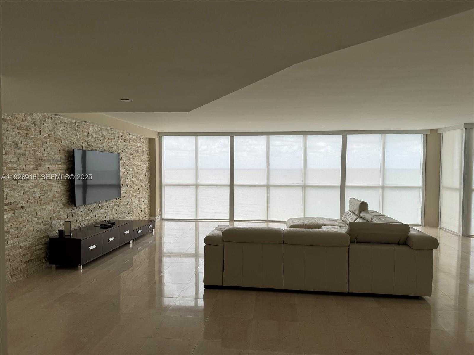 Small Image of 16425 COLLINS AVE #1011, Sunny Isles Beach Number 5