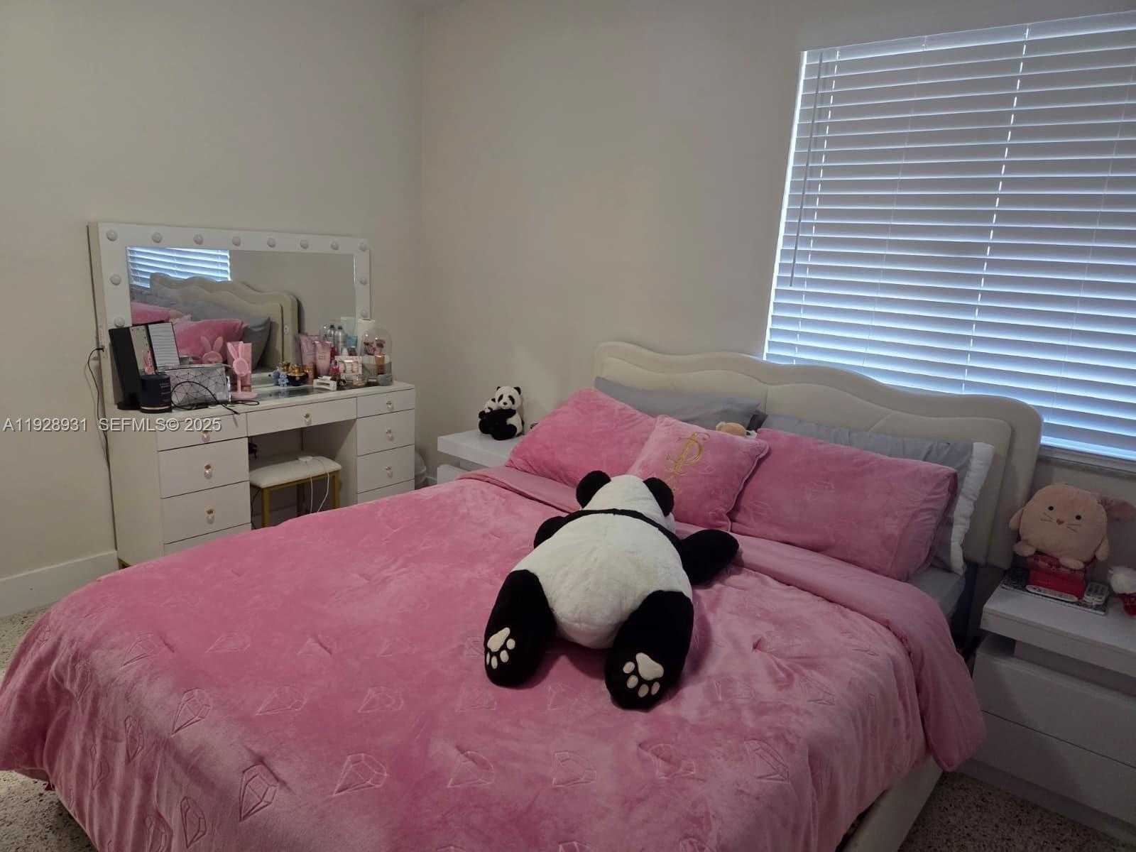 Small Image of 9228 SOUTH WEST 37TH ST #9228, Miami Number 10