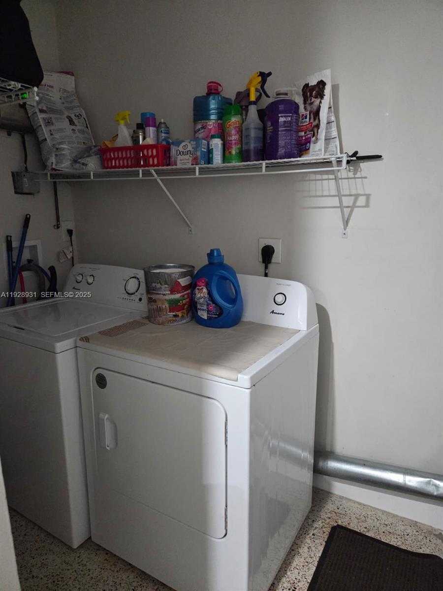 Small Image of 9228 SOUTH WEST 37TH ST #9228, Miami Number 13