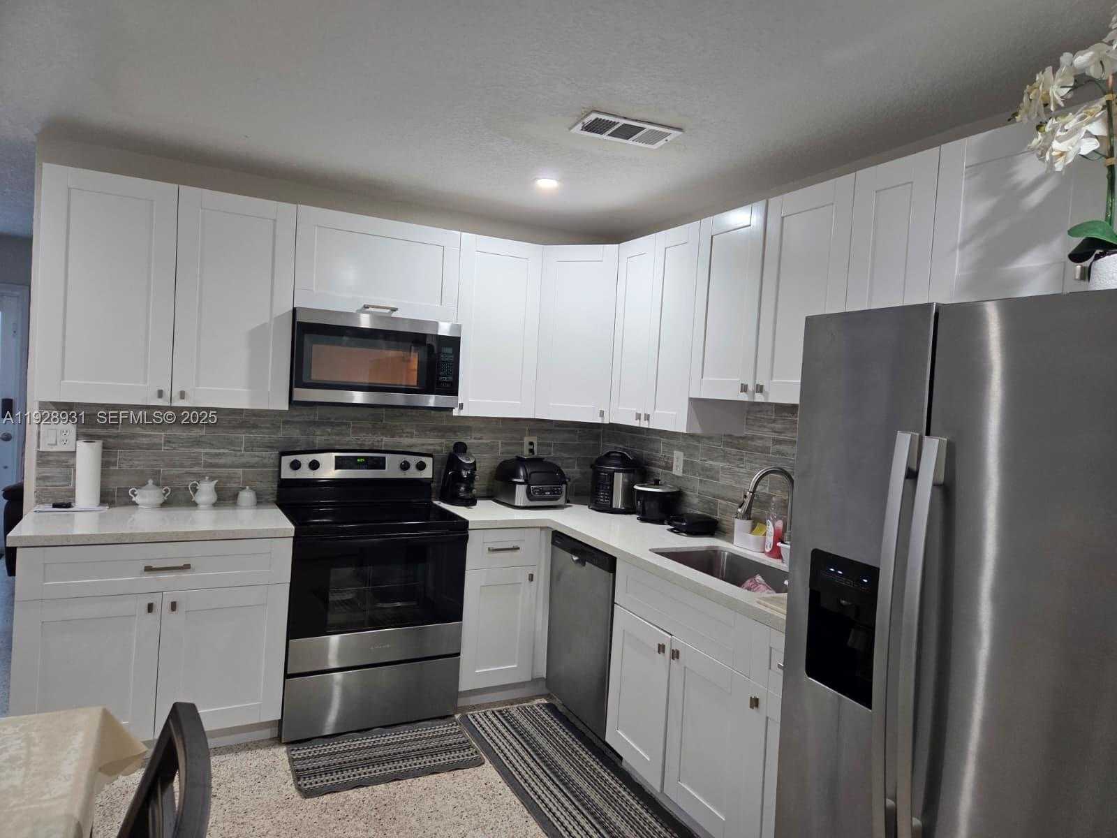 Small Image of 9228 SOUTH WEST 37TH ST #9228, Miami Number 2