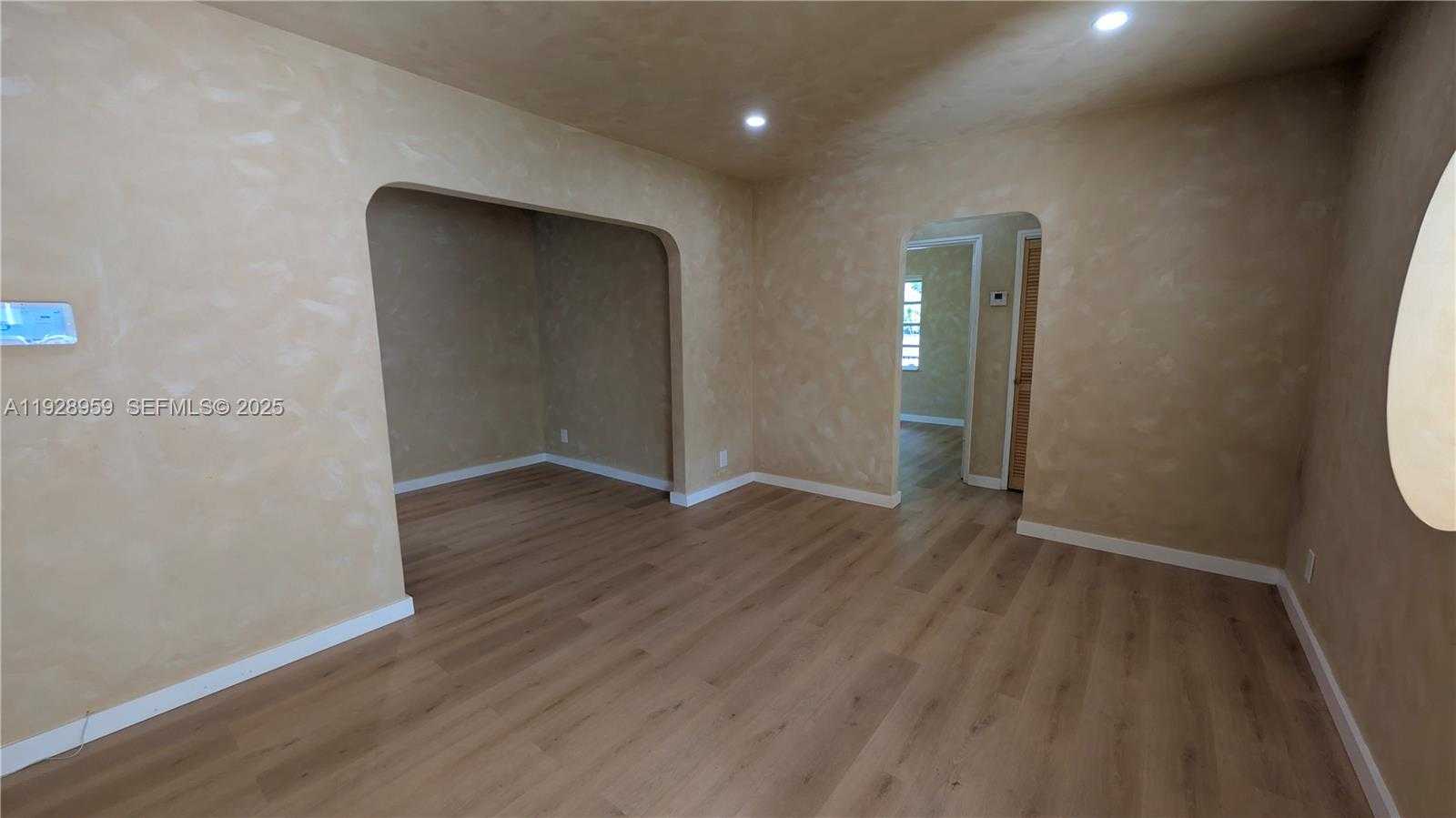 Imagen de Pequeño Objeto