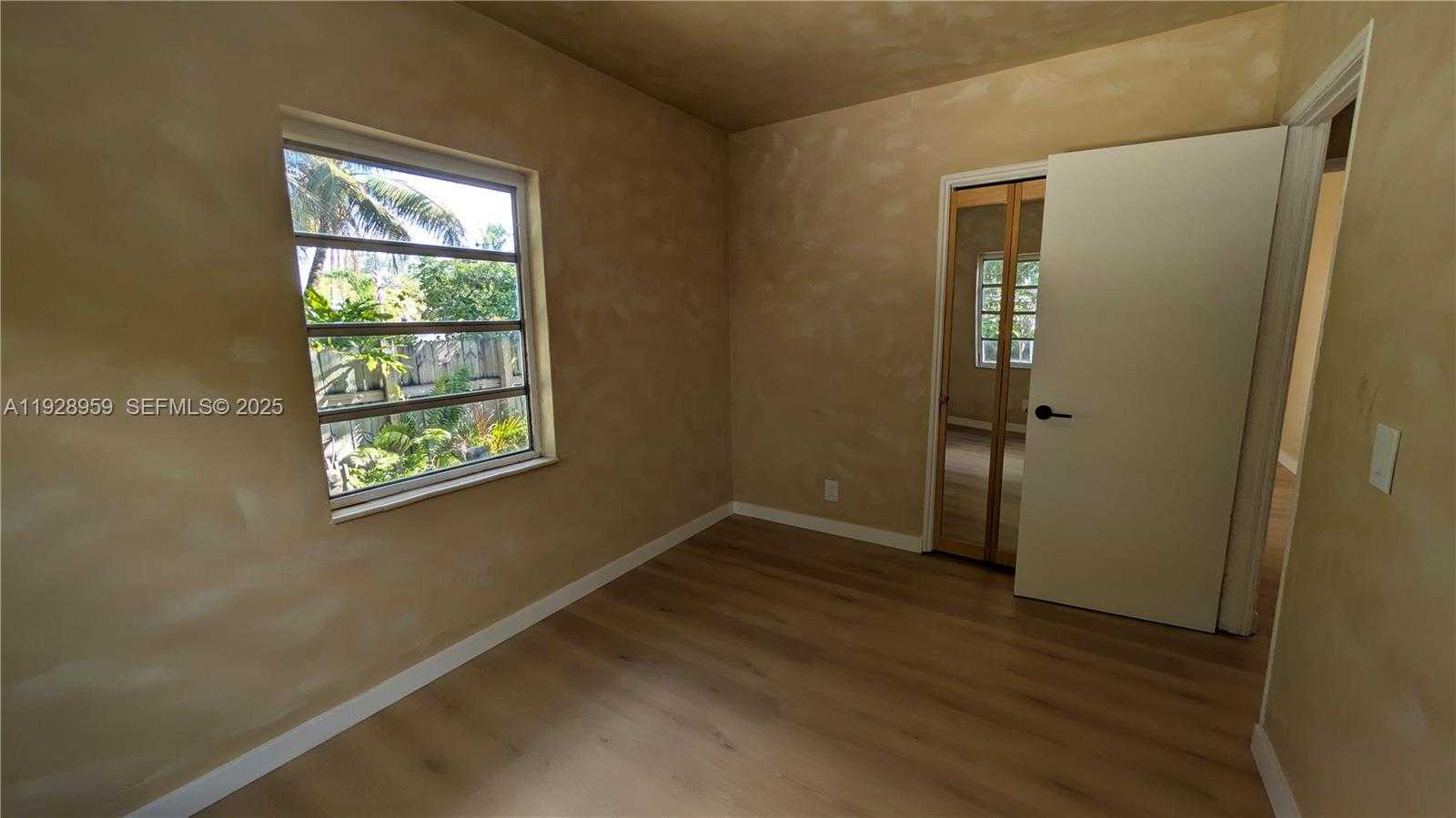 Imagen de Pequeño Objeto