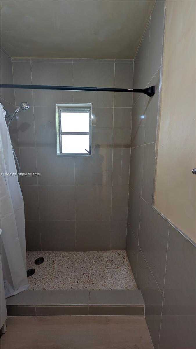 Imagen de Pequeño Objeto