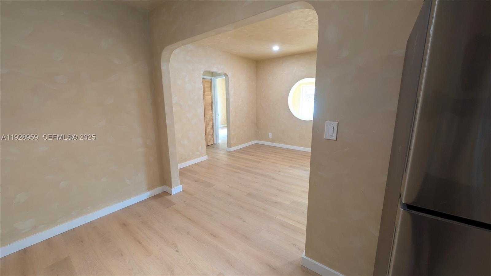 Imagen de Pequeño Objeto