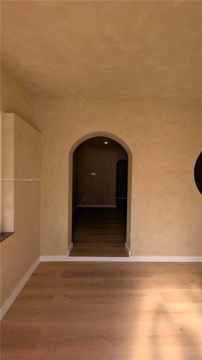 Imagen de Pequeño Objeto