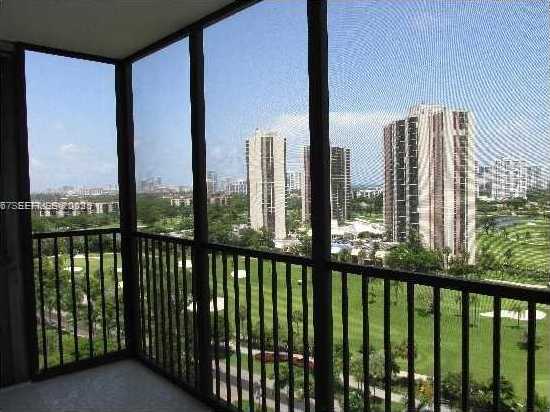 Small Image of 20100 WEST COUNTRY CLUB DR #1606, Aventura Number 2