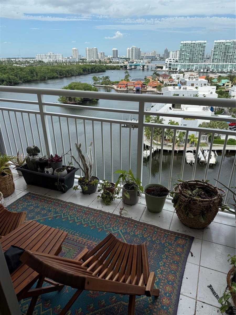 Small Image of 400 KINGS POINT DR #1214, Sunny Isles Beach Number 2