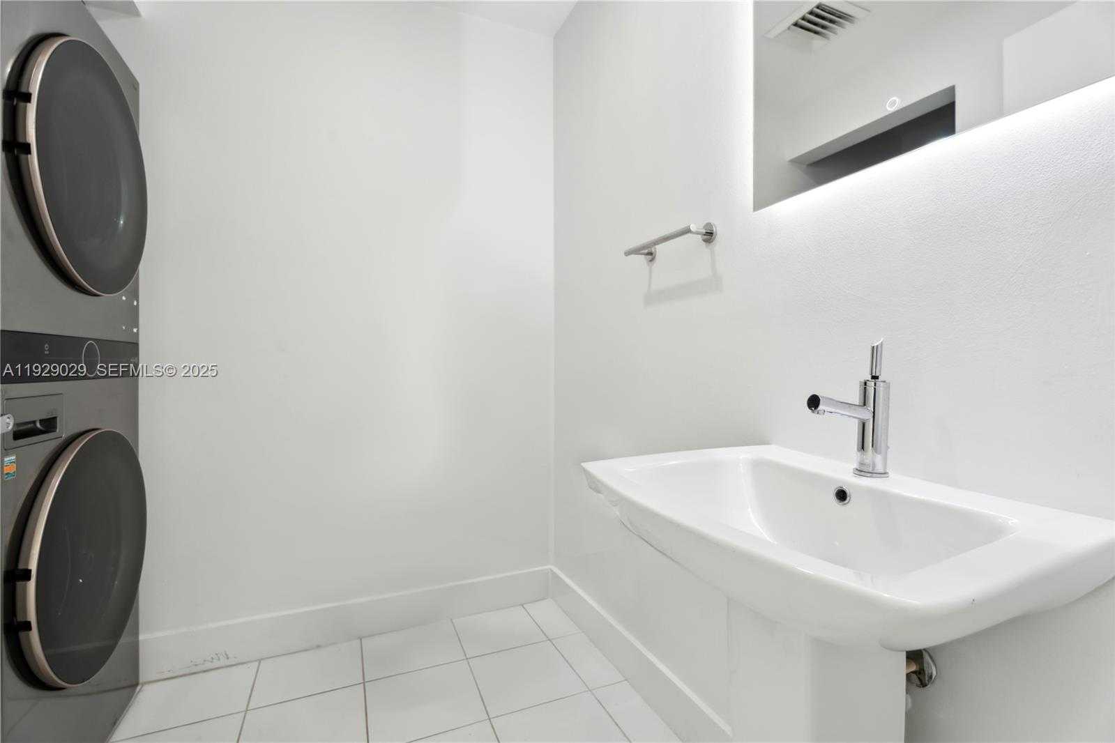 Small Image of 3470 EAST COAST AVE #H1008, Miami Number 12