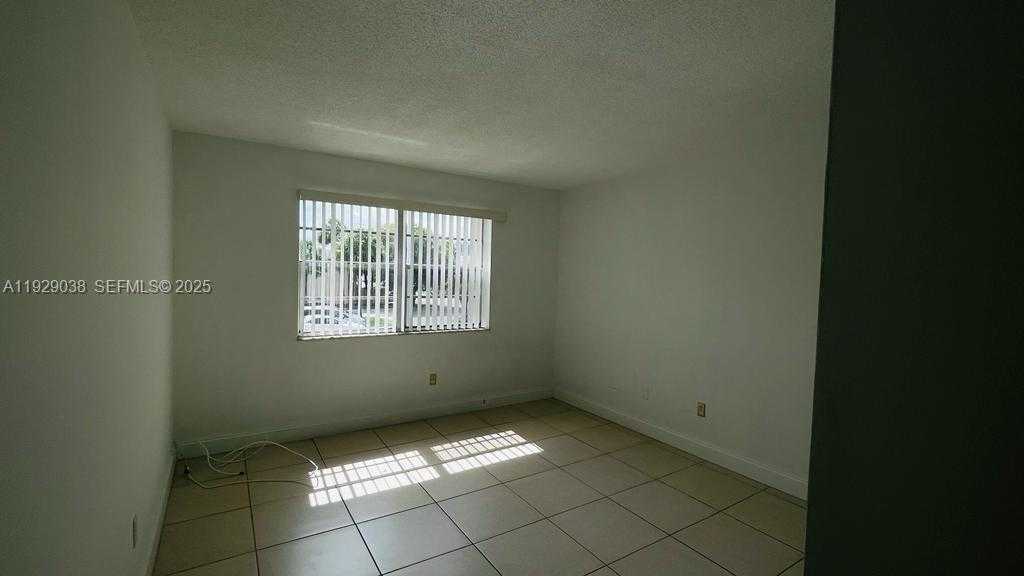Small Image of 4420 NORTH WEST 79TH AVE #2F, Doral Number 3