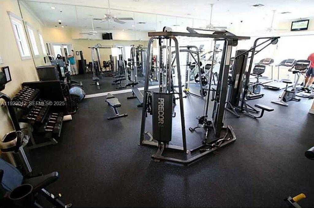 Small Image of Aventura Number 19