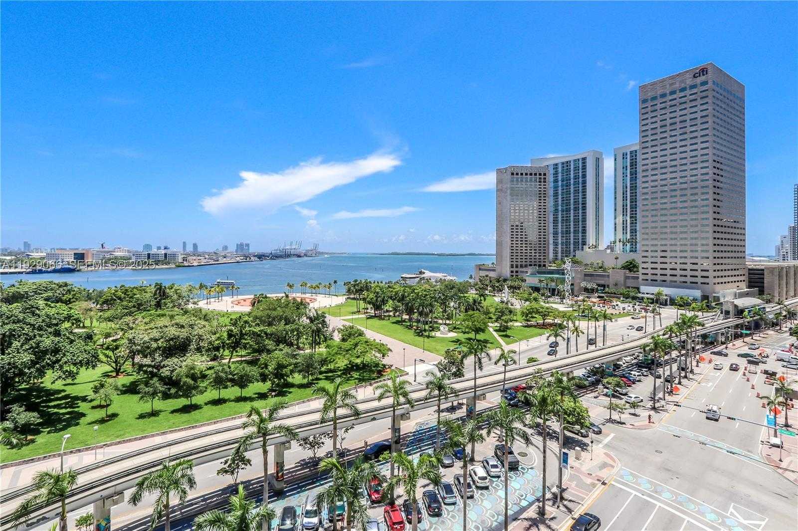 Small Image of 50 BISCAYNE BLVD #503, Miami Number 12