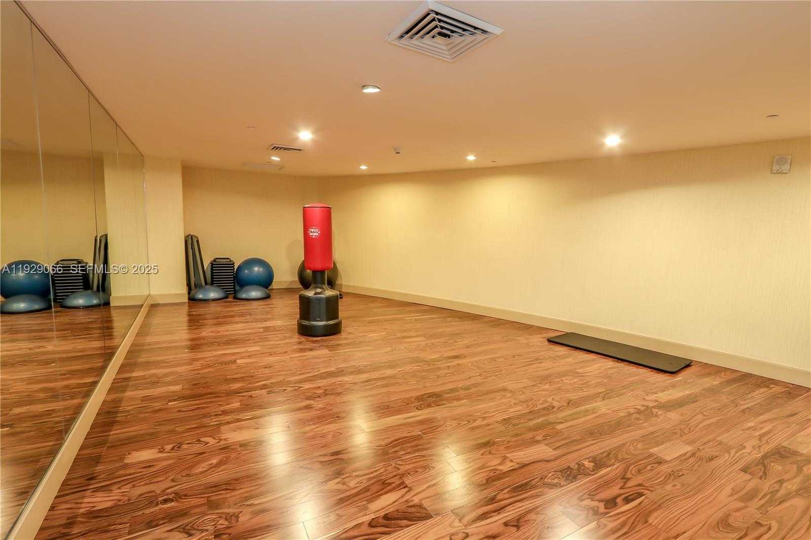 Small Image of 50 BISCAYNE BLVD #503, Miami Number 16