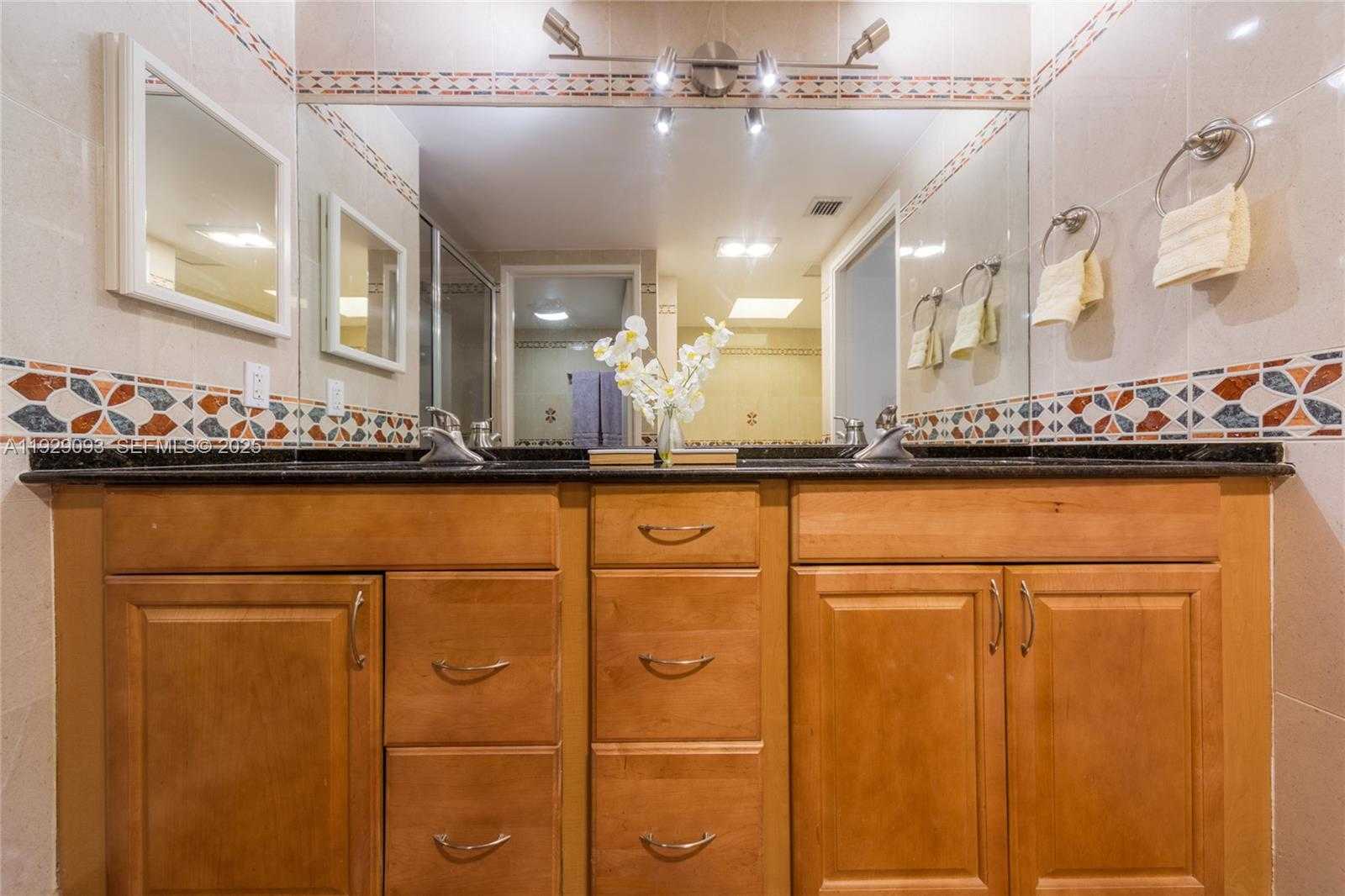 Small Image of 121 CRANDON BL #248, Key Biscayne Number 18