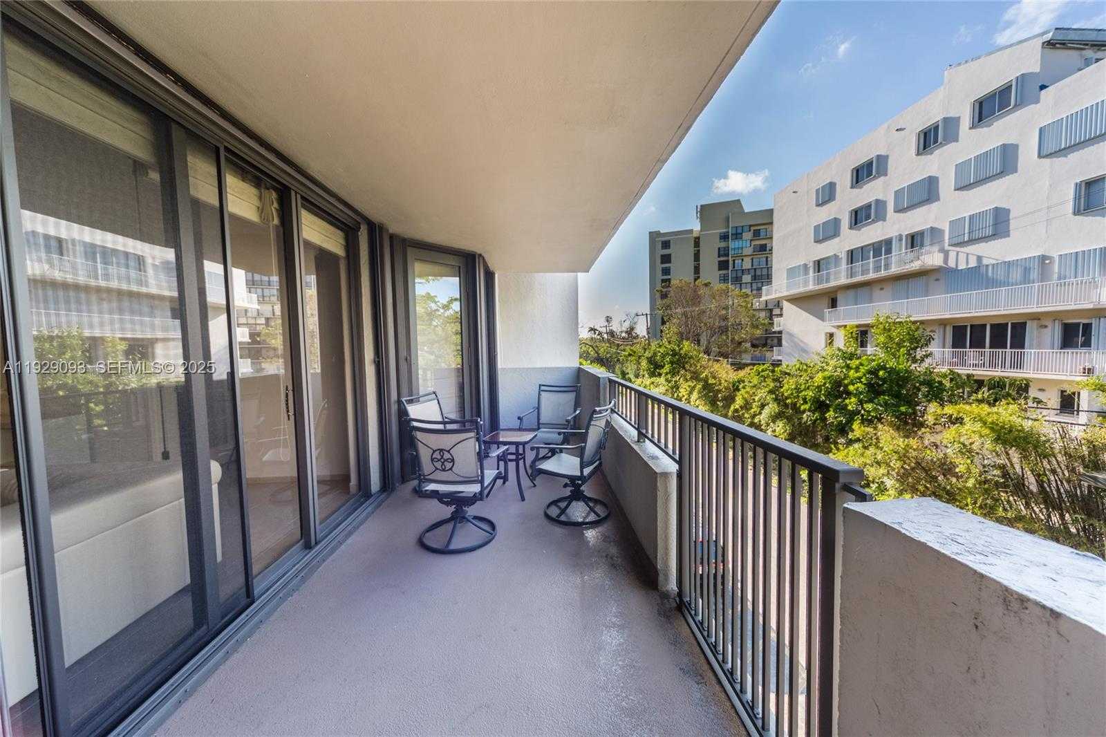 Small Image of 121 CRANDON BL #248, Key Biscayne Number 2