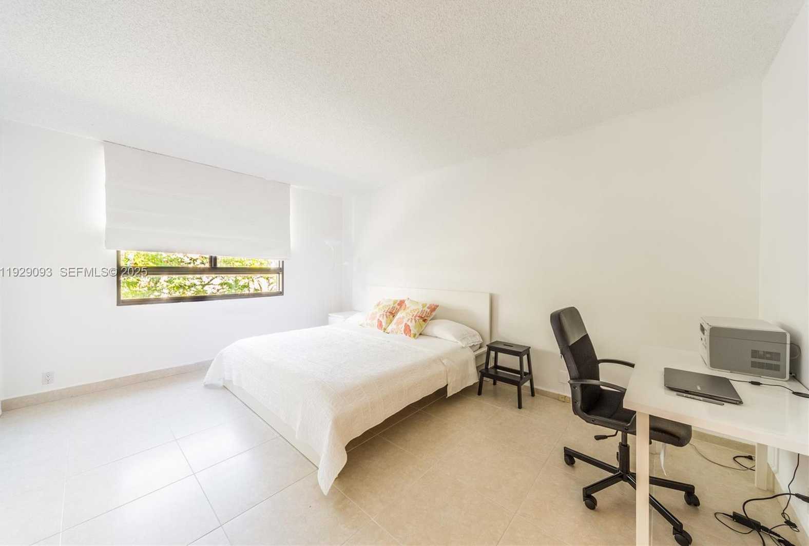 Small Image of 121 CRANDON BL #248, Key Biscayne Number 20