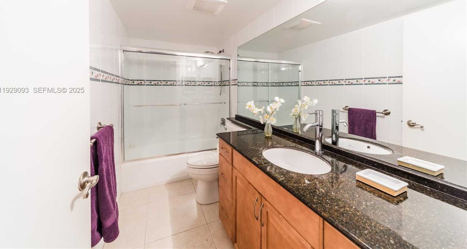 Small Image of 121 CRANDON BL #248, Key Biscayne Number 25