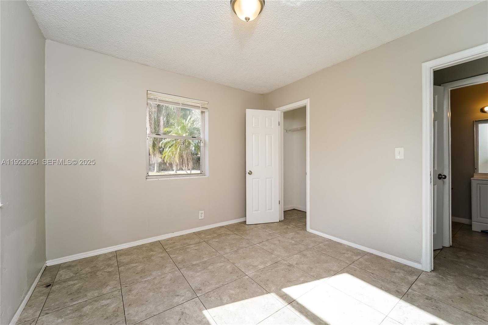 Small Image of 122 ALLEN RD, West Park Number 11