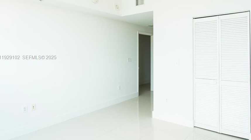 Imagen de Pequeño Objeto