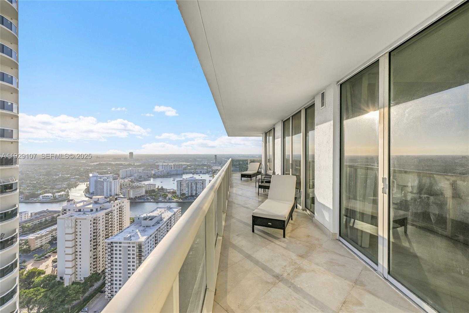 Small Image of 1830 SOUTH OCEAN DR #3706, Hallandale Beach Number 19