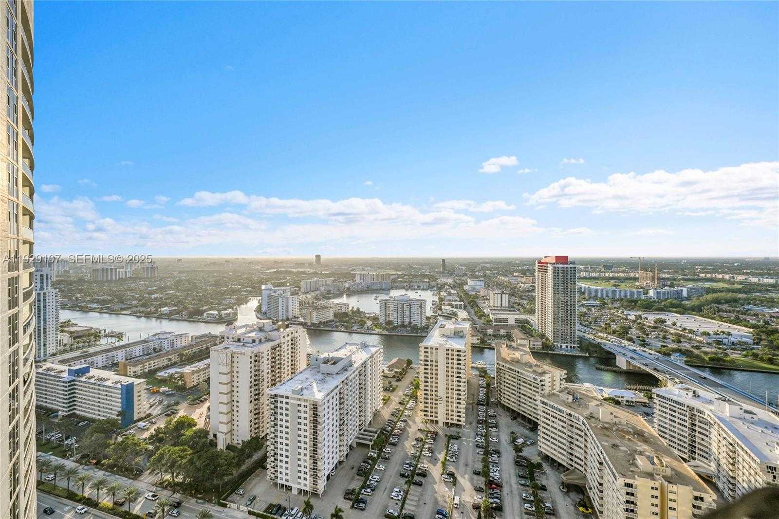 Small Image of 1830 SOUTH OCEAN DR #3706, Hallandale Beach Number 25