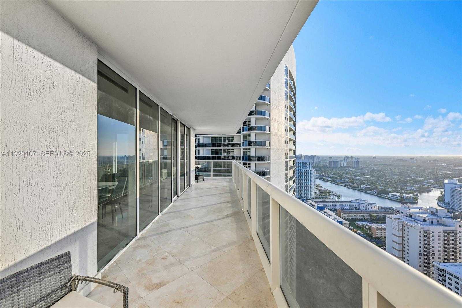 Small Image of 1830 SOUTH OCEAN DR #3706, Hallandale Beach Number 28