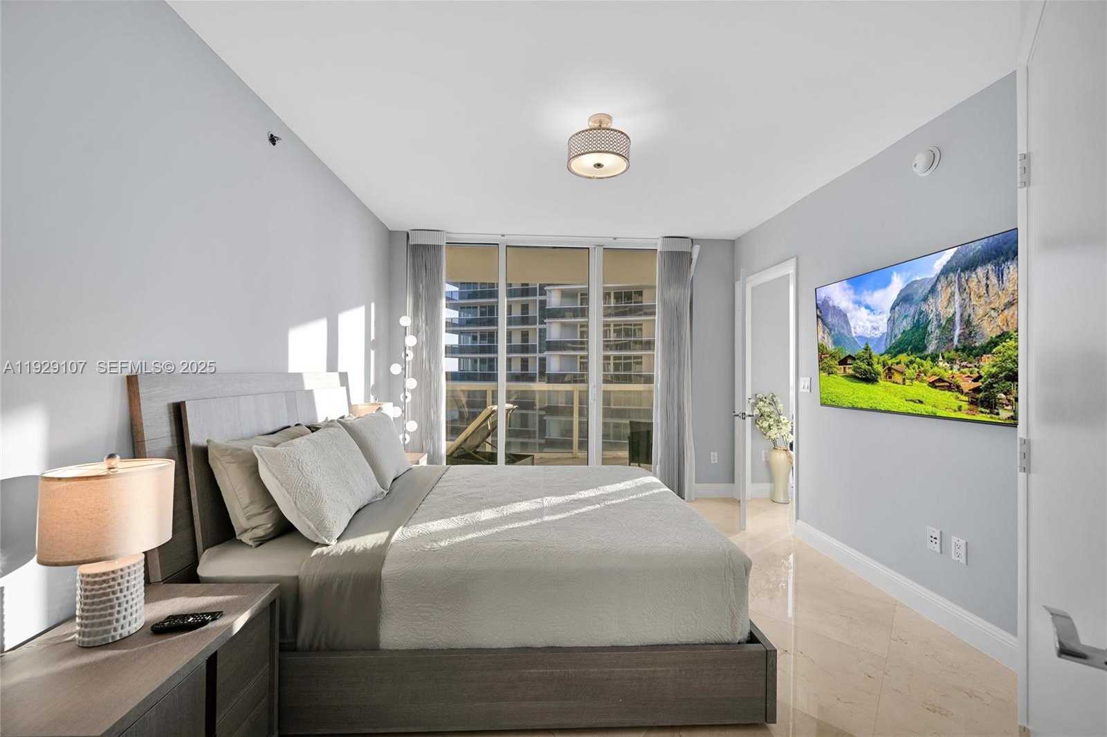 Small Image of 1830 SOUTH OCEAN DR #3706, Hallandale Beach Number 31