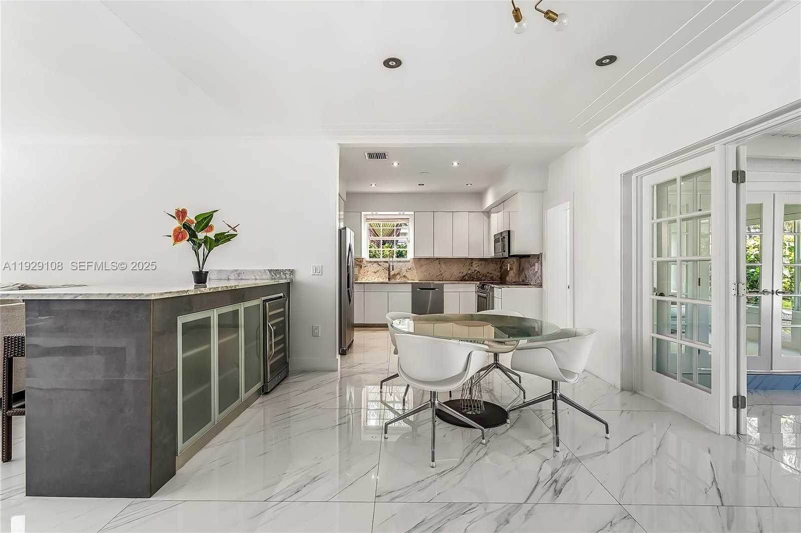 Small Image of 345 FAIRWAY DR, Miami Beach Number 10