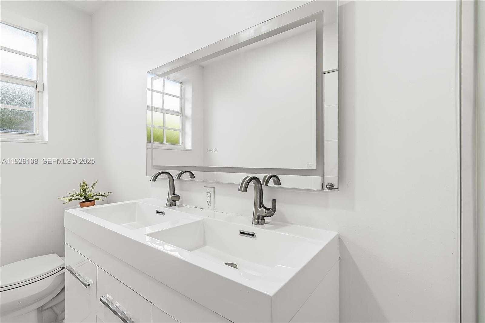 Small Image of 345 FAIRWAY DR, Miami Beach Number 15