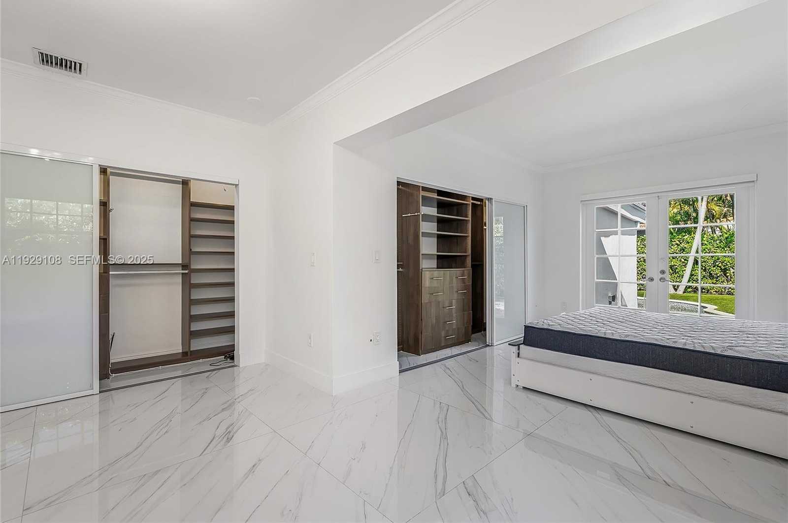 Small Image of 345 FAIRWAY DR, Miami Beach Number 18