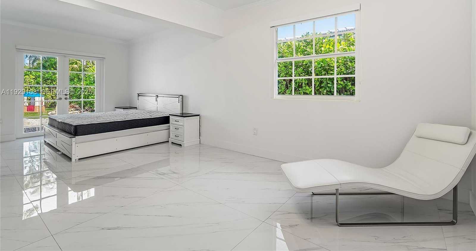 Small Image of 345 FAIRWAY DR, Miami Beach Number 19