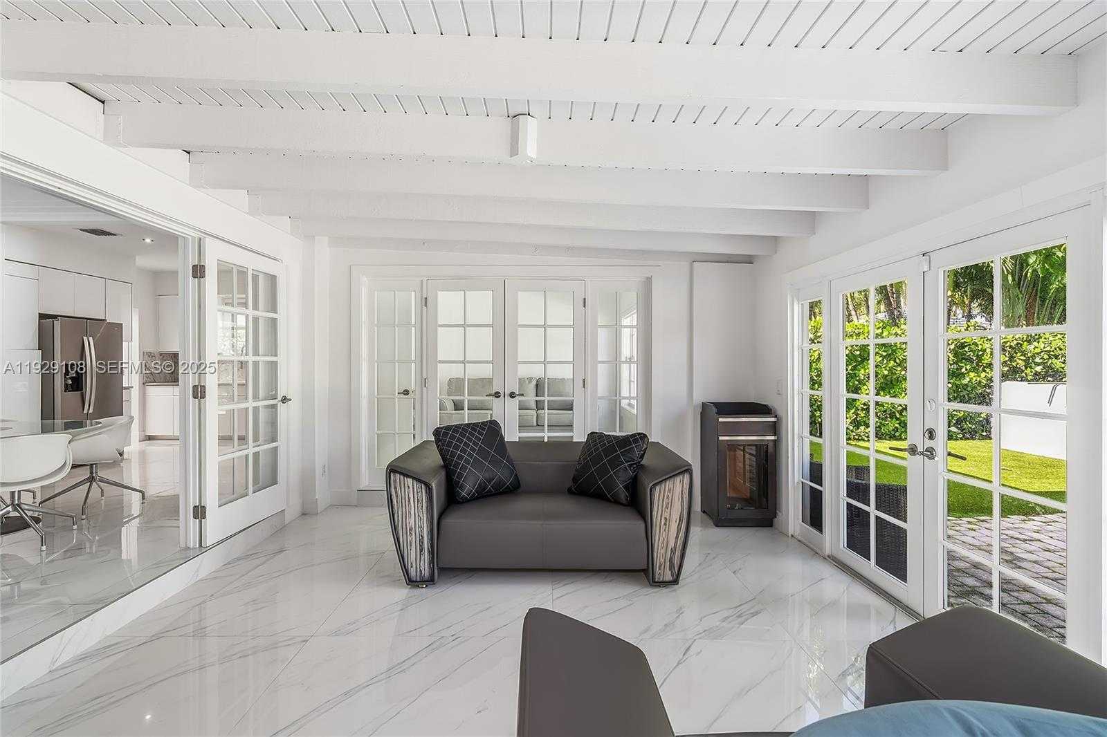 Small Image of 345 FAIRWAY DR, Miami Beach Number 35