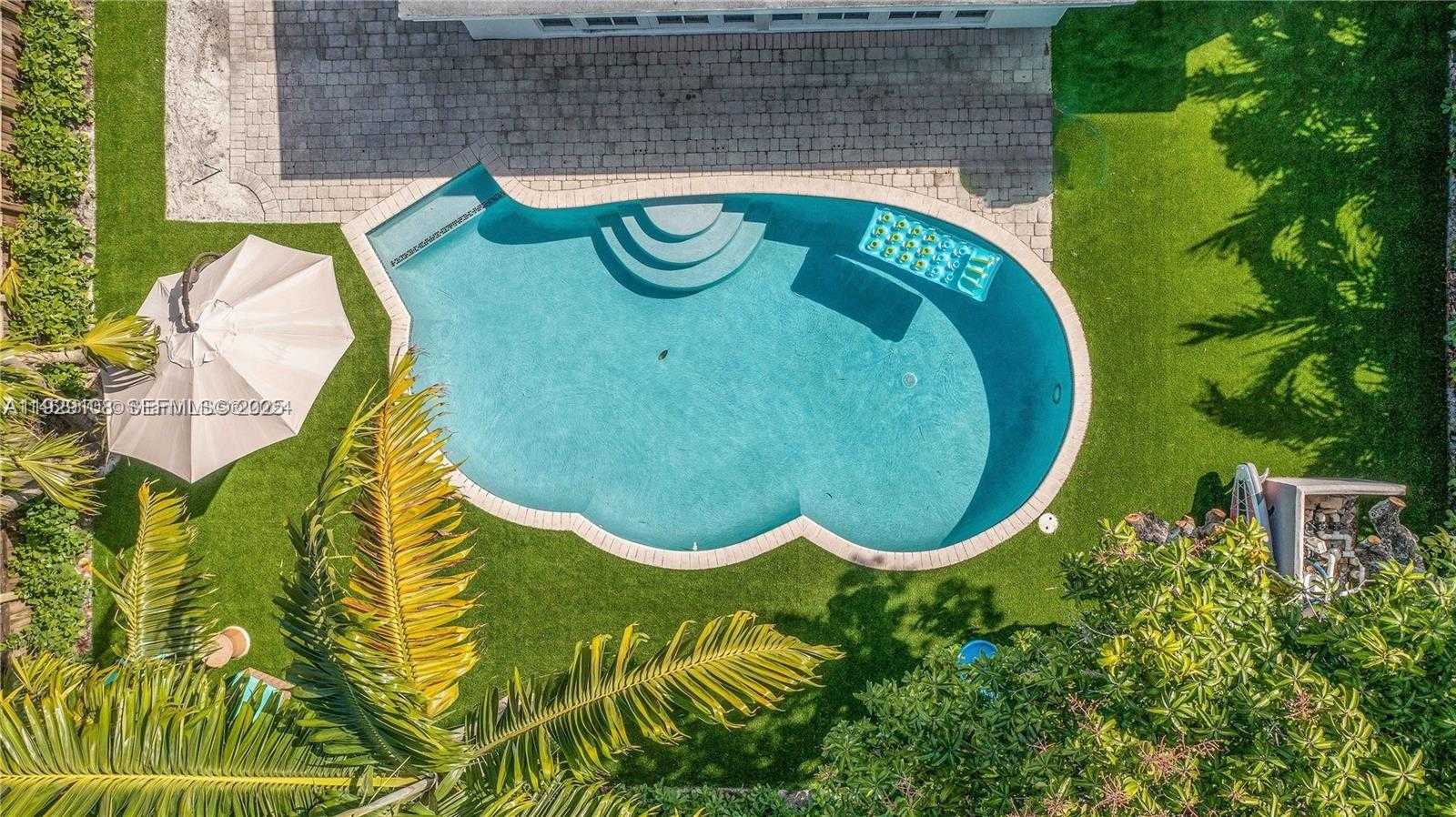 Small Image of 345 FAIRWAY DR, Miami Beach Number 41