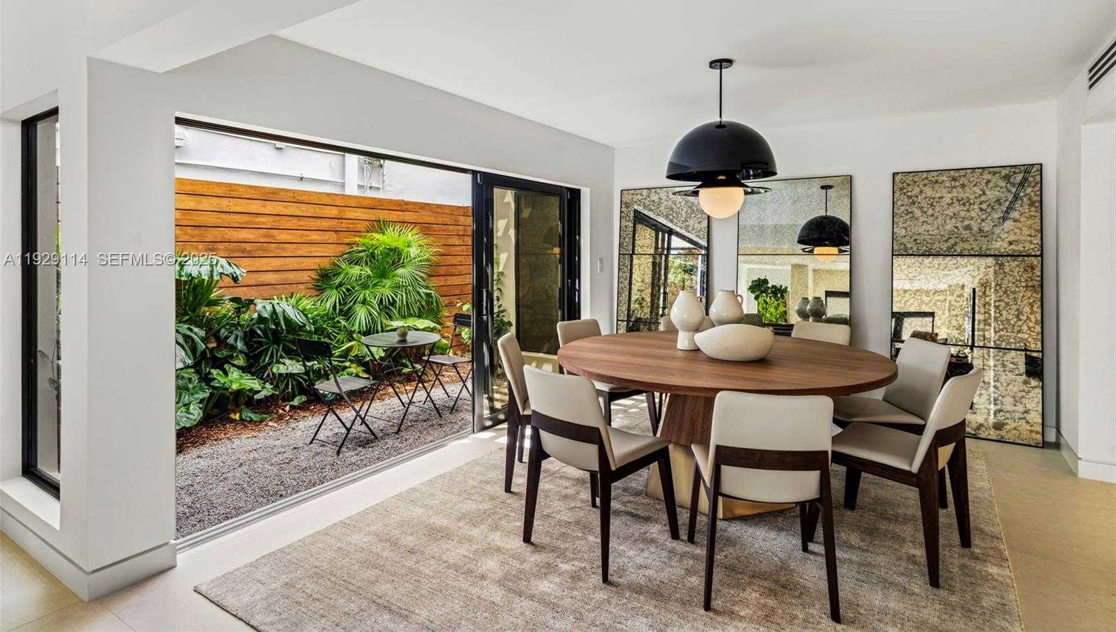 Imagen de Pequeño Objeto