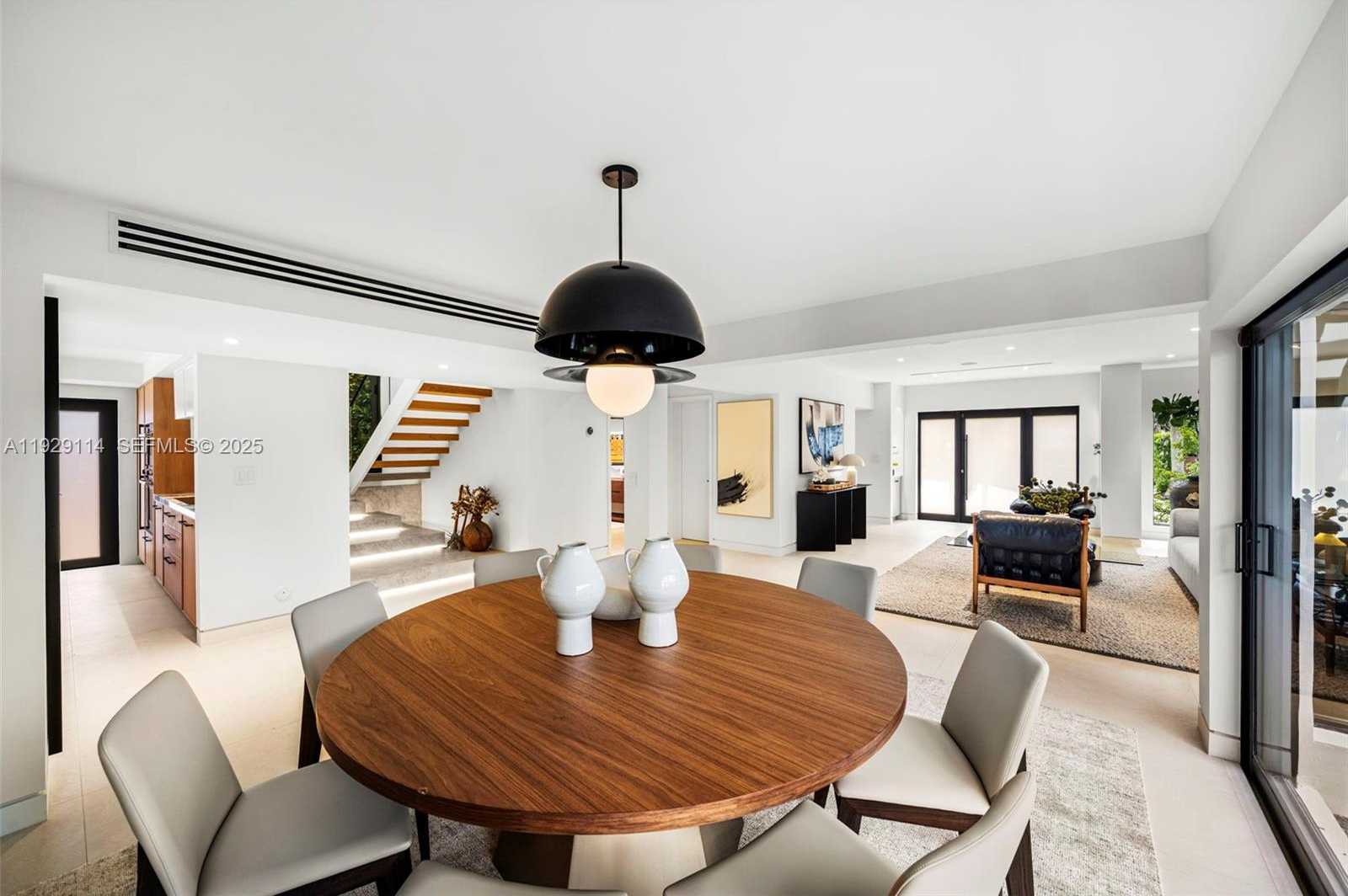 Imagen de Pequeño Objeto