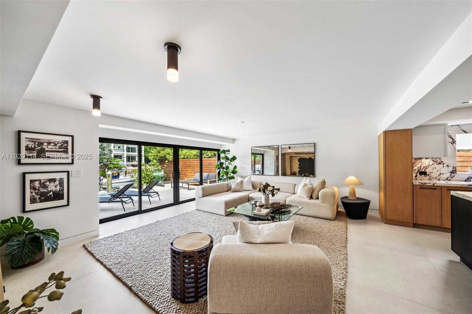 Imagen de Pequeño Objeto