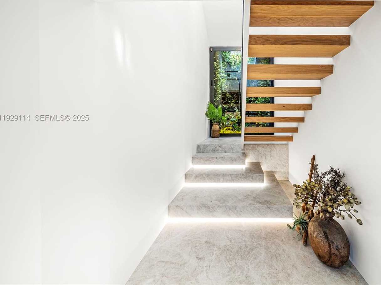 Imagen de Pequeño Objeto