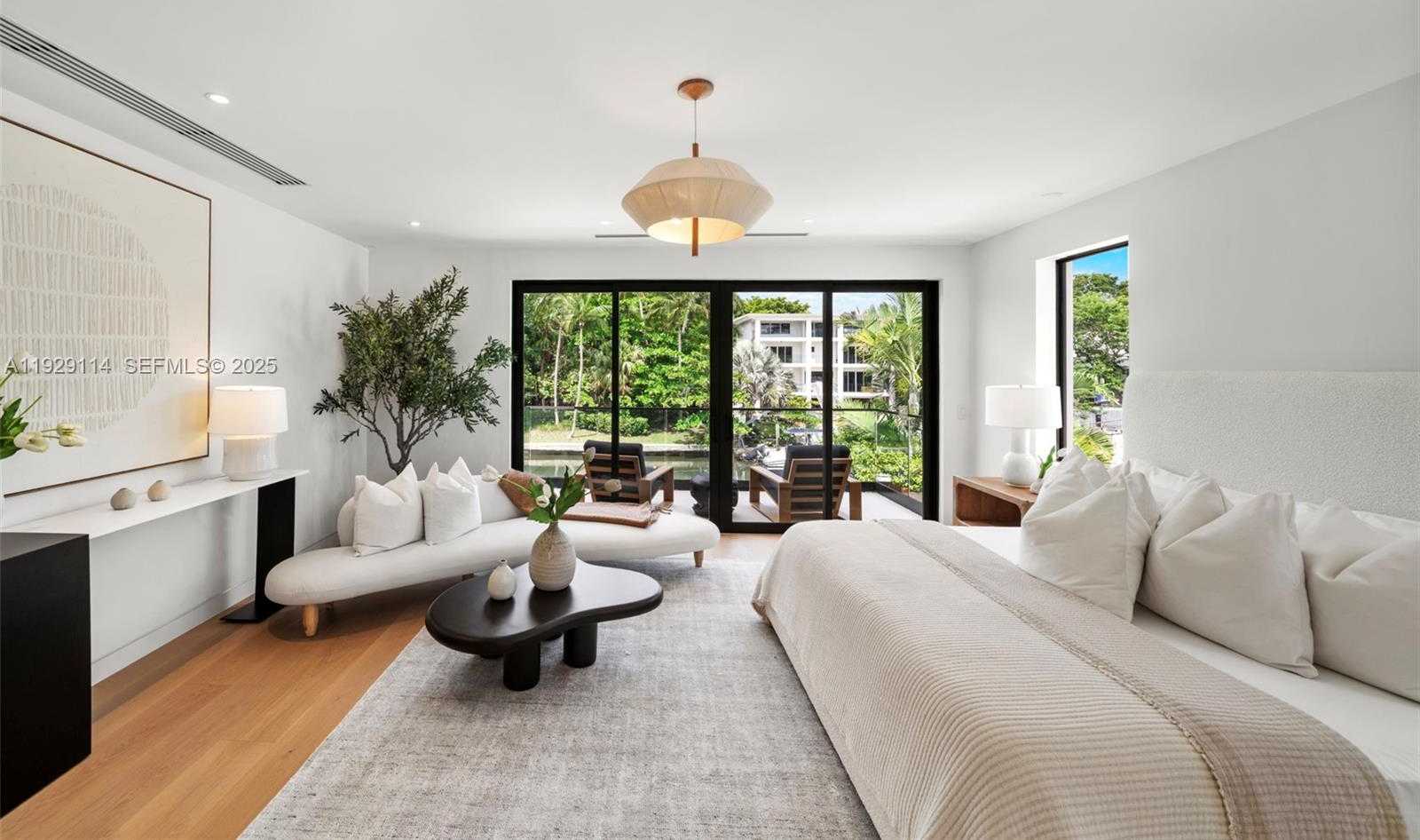 Imagen de Pequeño Objeto