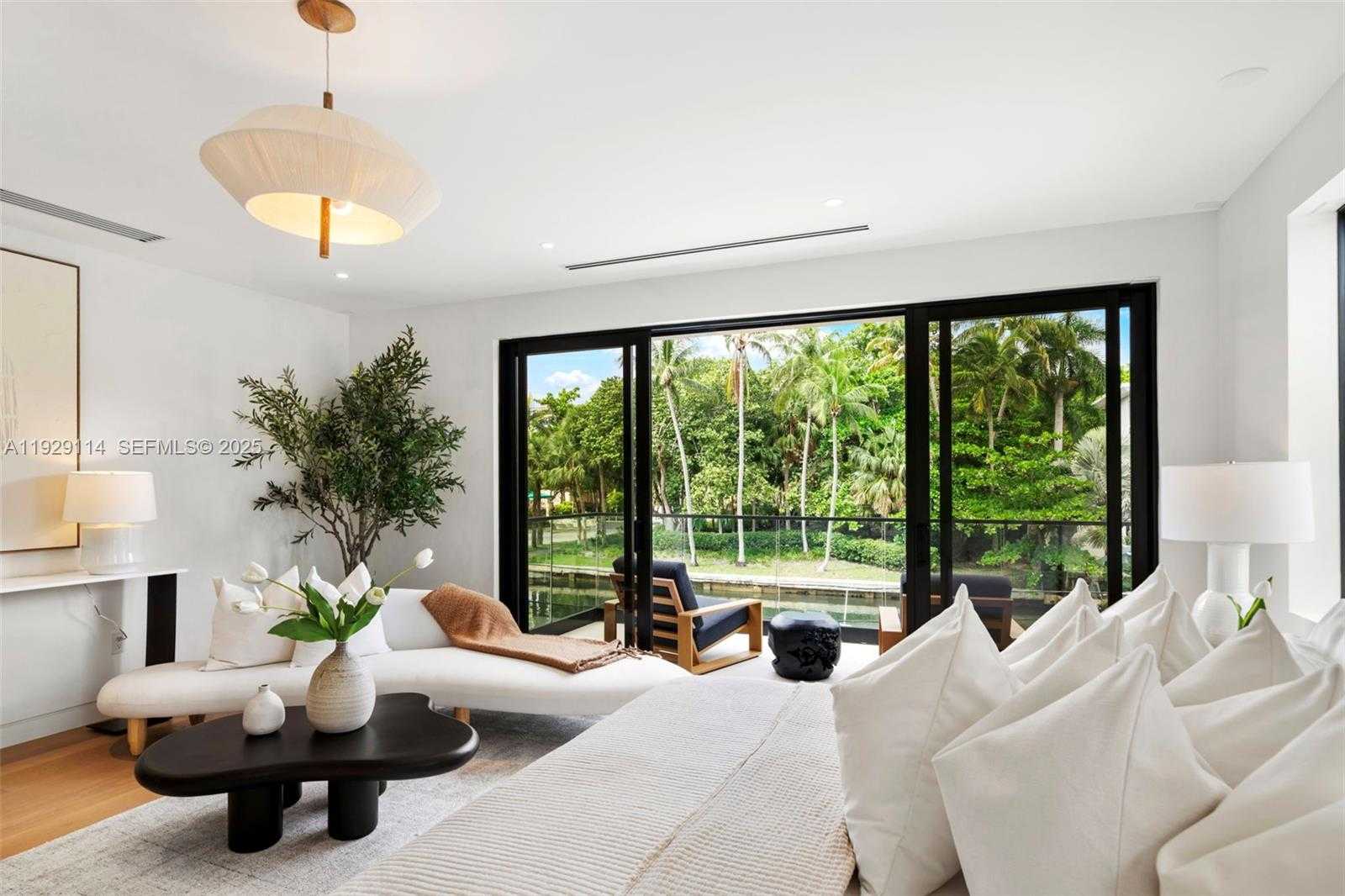 Imagen de Pequeño Objeto