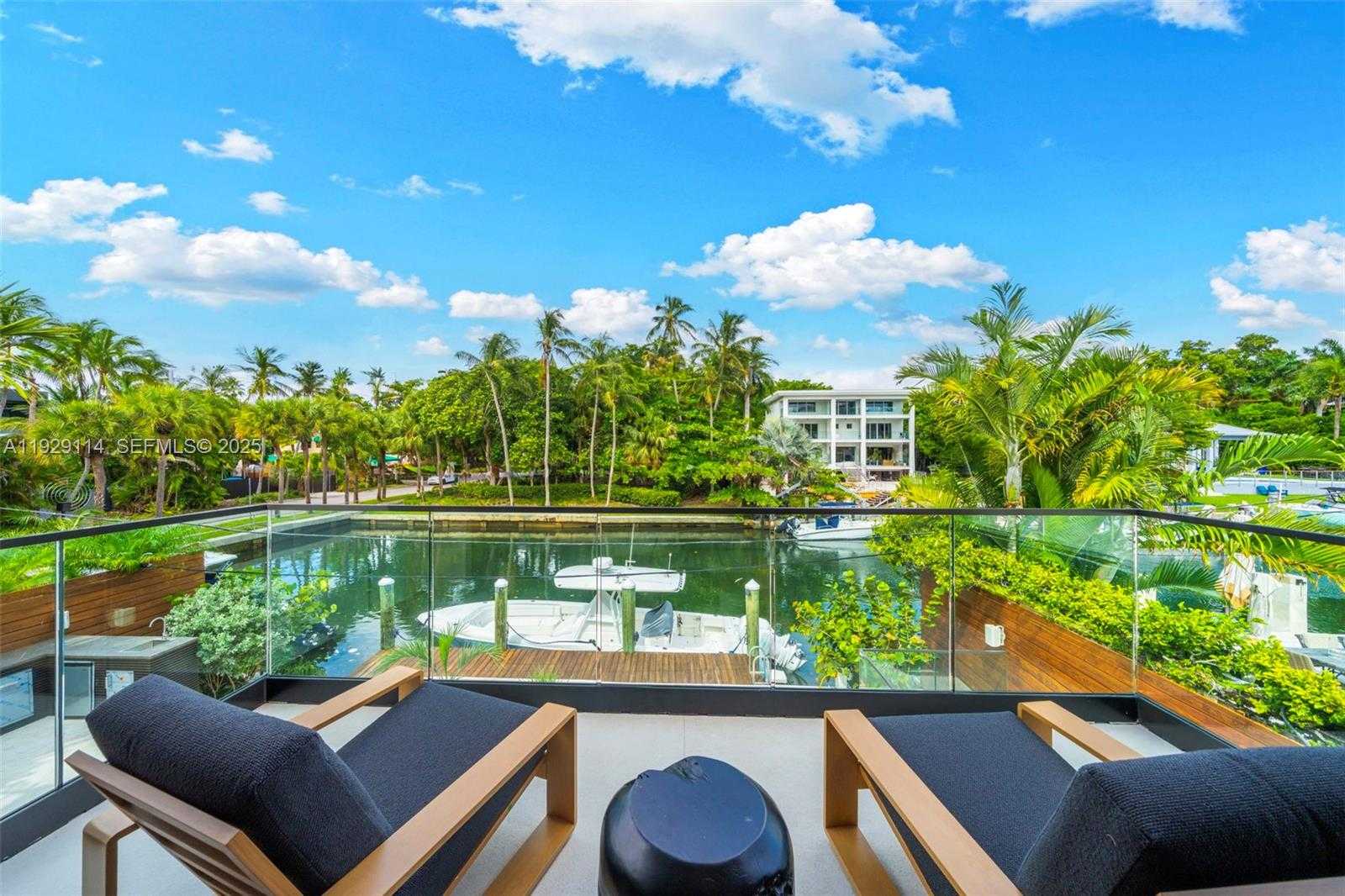 Imagen de Pequeño Objeto