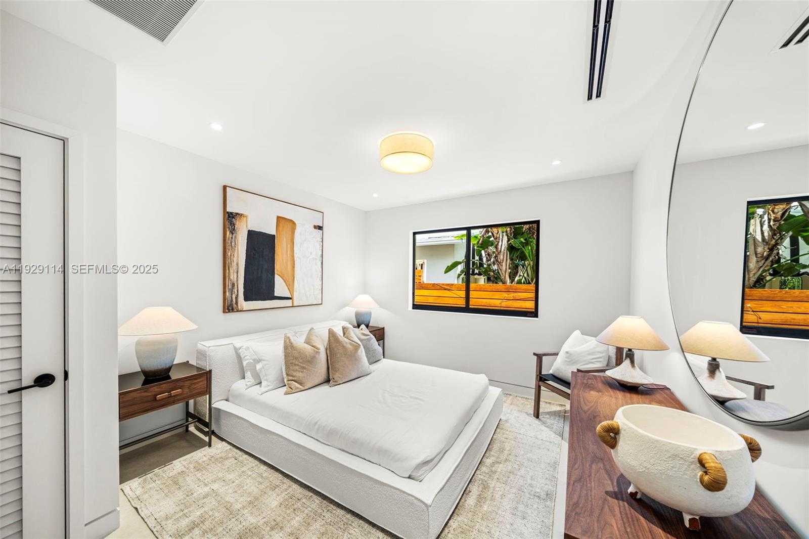 Imagen de Pequeño Objeto